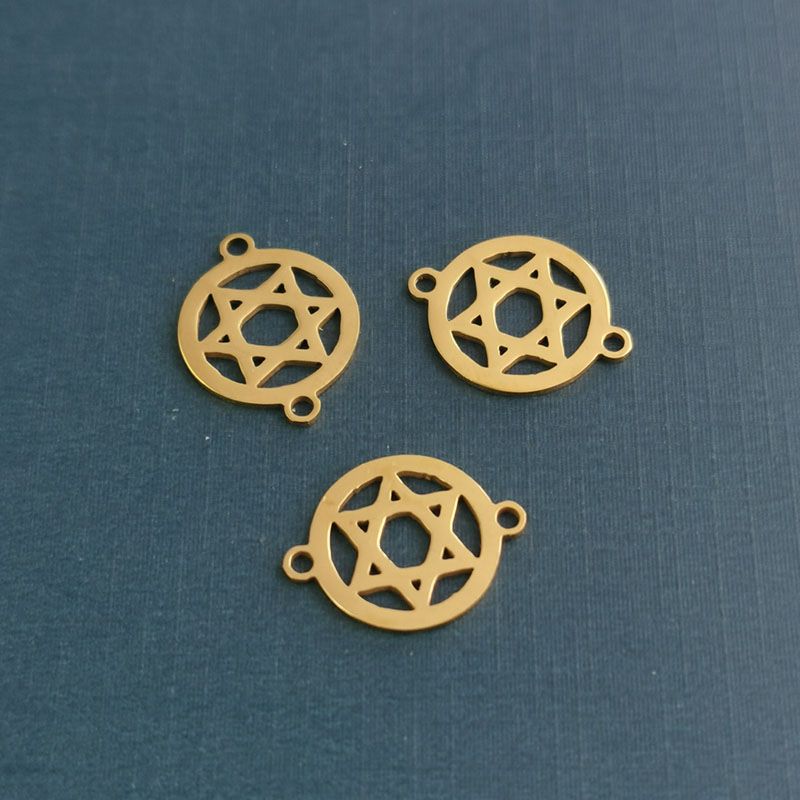 New accessories: Amazon European and American men's accessories, personalized hip-hop titanium steel bracelet pendant, hexagonal star pendant customization details Picture