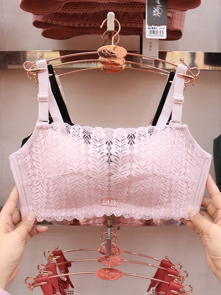Summer strapless bra for women is a thin, breathable, and breathable design with a small chest that gathers and supports to prevent sagging and exposure detail image 2