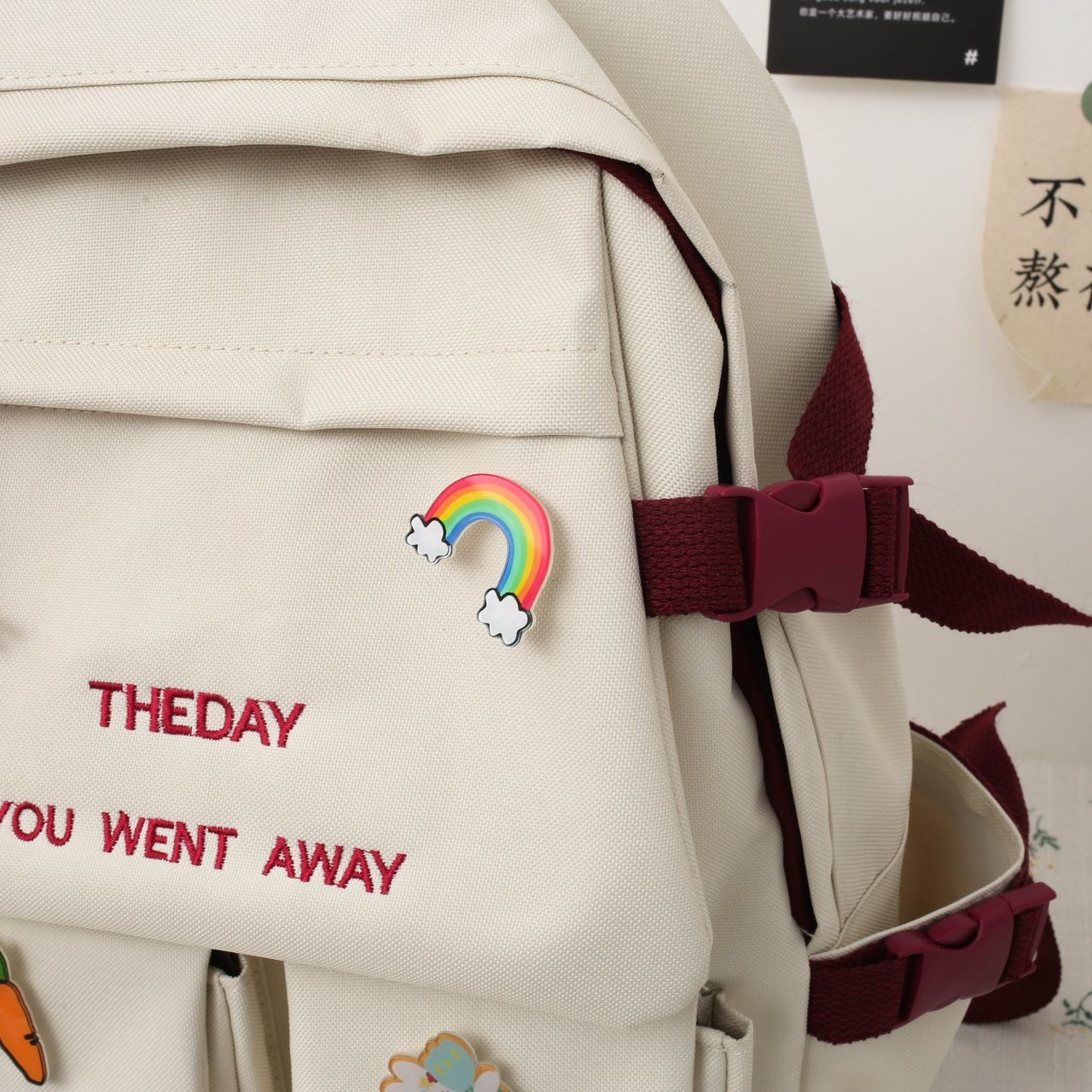 New style of artistic student backpacks, fashionable casual bags and sports bags detail image 15