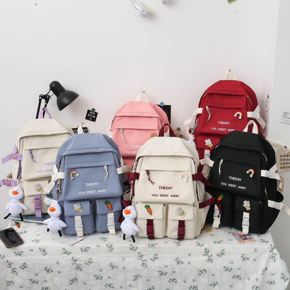 New style of artistic student backpacks, fashionable casual bags and sports bags detail image 1