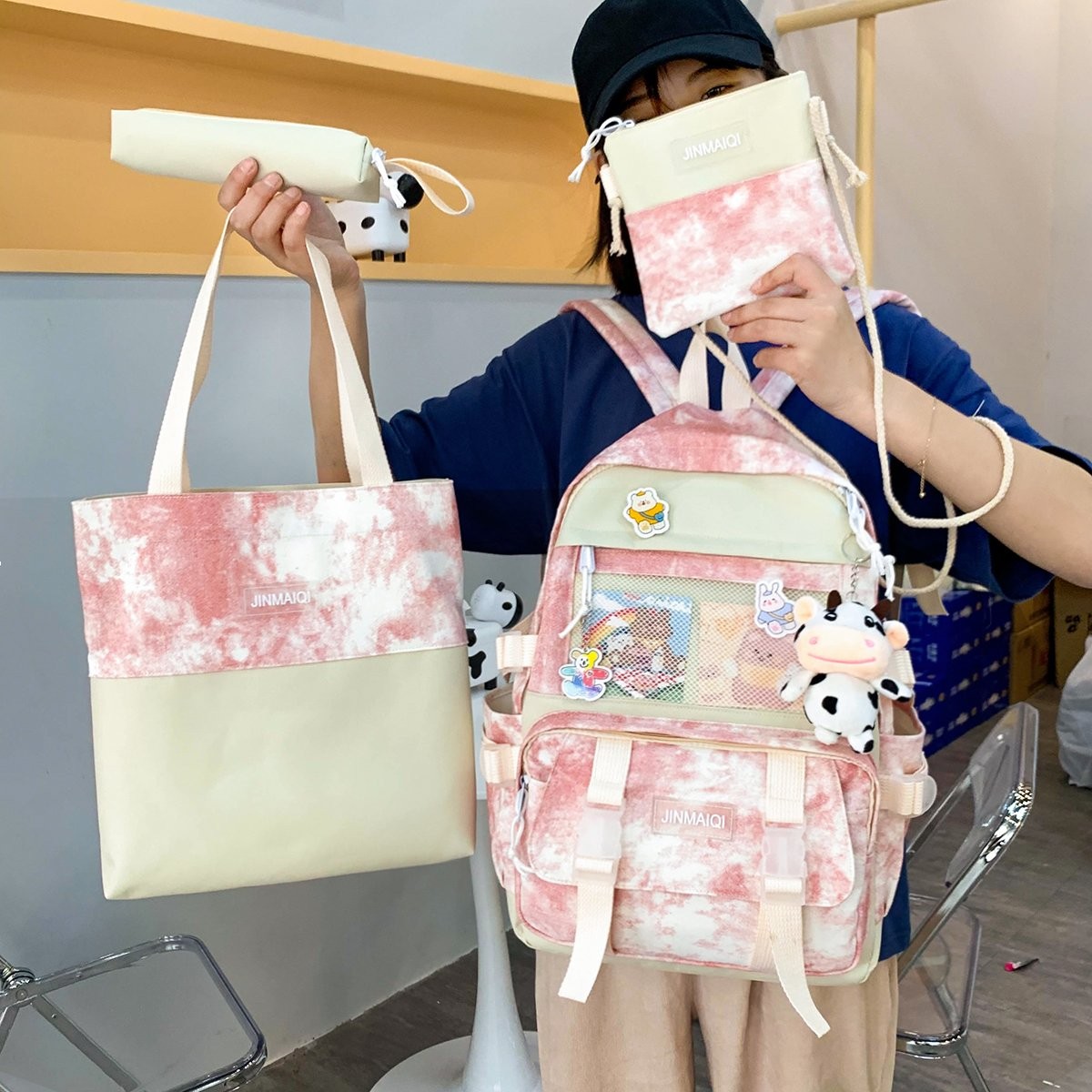 New Korean-style backpacks, cute schoolbags for girls and junior high school students, and trendy backpacks for college students detail image 2
