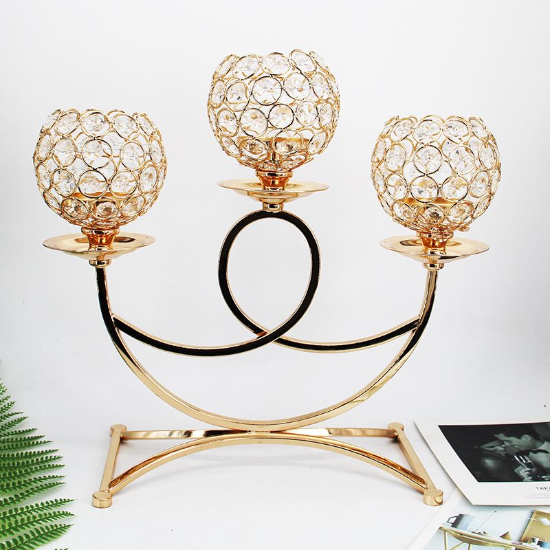 European-style iron candlestick, main table, vase, metal candle holder, wedding props, gold-plated candle cups, handicraft ornaments