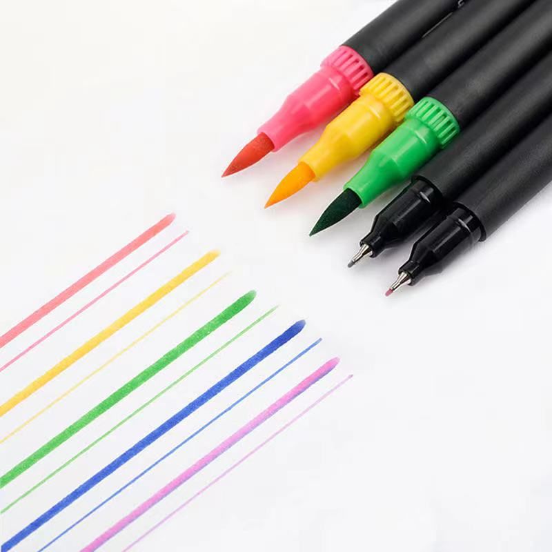 Double-headed black-tipped watercolor pens, water-soluble professional brushes, for filling, outlining and painting 12 to 100 colors Application Scenario