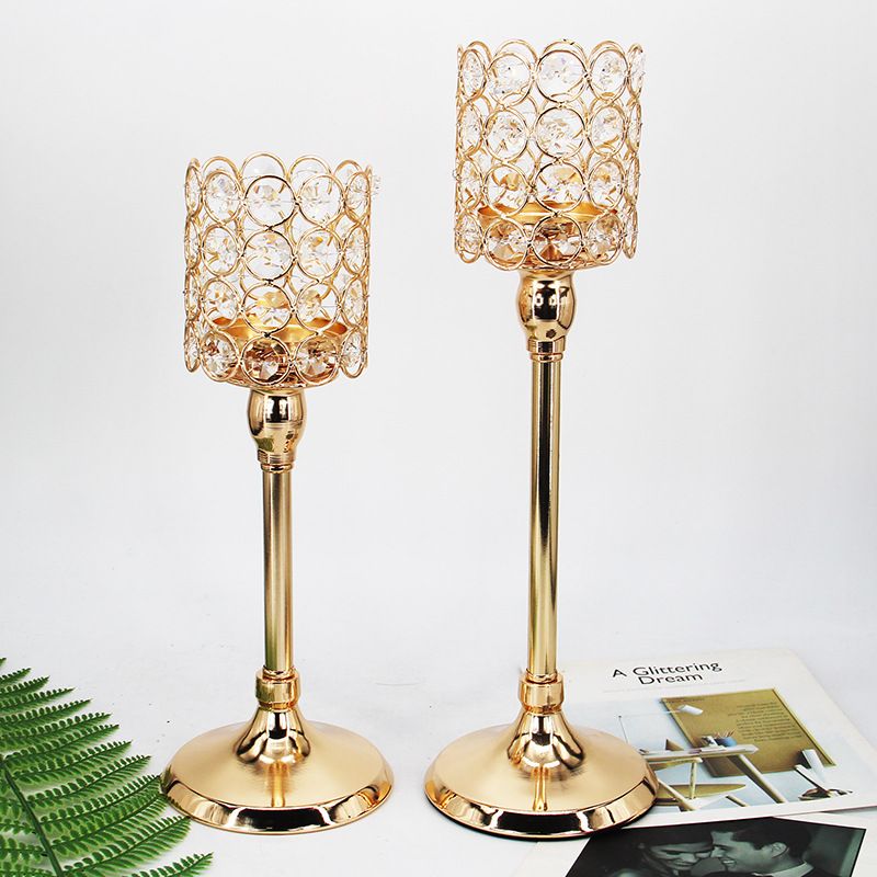 Romantic candlelight dinner, golden crystal candlestick ornament, modern dining table, feather decoration, European crystal candlestick Item Picture