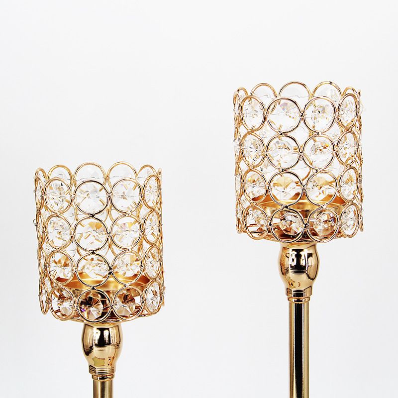 Romantic candlelight dinner, golden crystal candlestick ornament, modern dining table, feather decoration, European crystal candlestick Application Scenario
