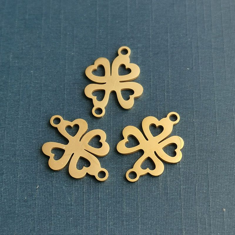 Titanium steel four-leaf clover pendant, stainless steel jewelry accessory diy double-hole bracelet necklace pendant details Picture