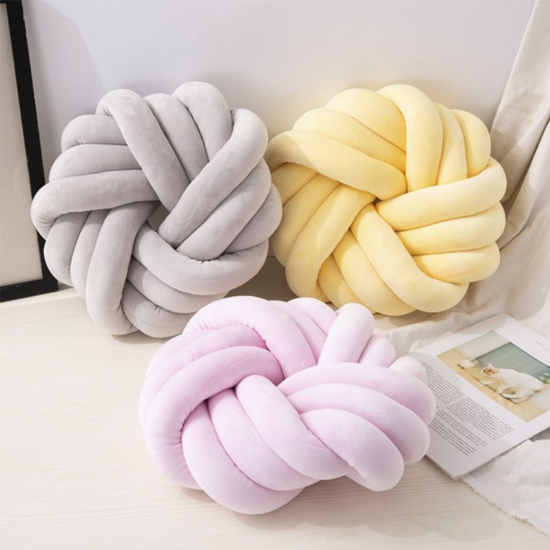 2021 new Nordic three-ply knotted round nap pillow, pure hand-woven cushion sofa pillow detail image 5