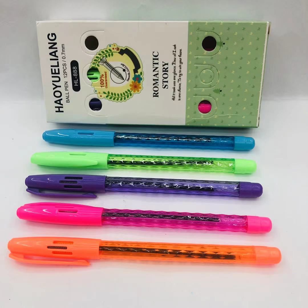 Colored ballpoint pens with transparent oil pens and ballpoint pens, 0.7MM Application Scenario