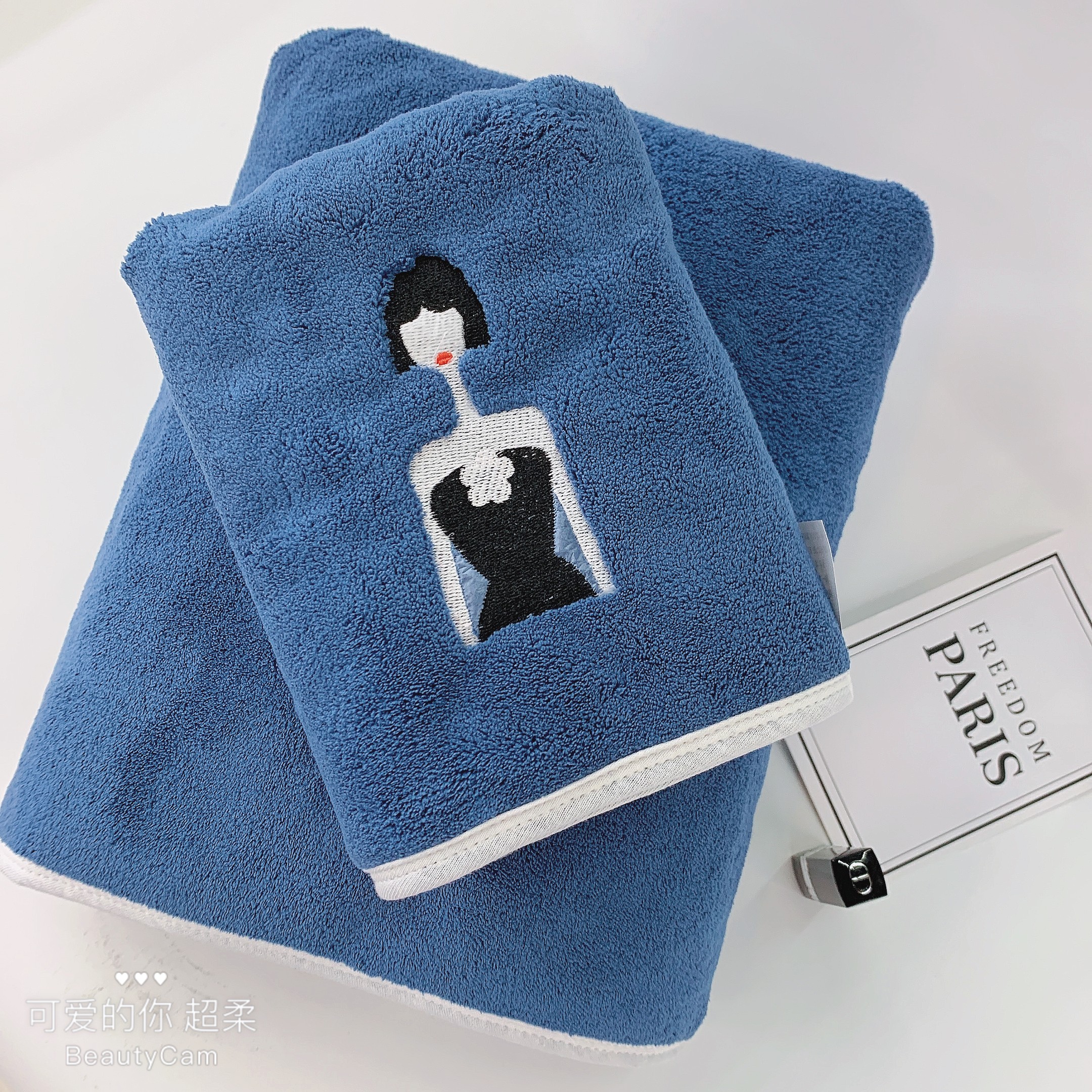 Yiwu quality QINGCHEN fashionable couple wedding gifts, beautiful fairy tale instant absorbent towels, bath towels and set towels pic 6