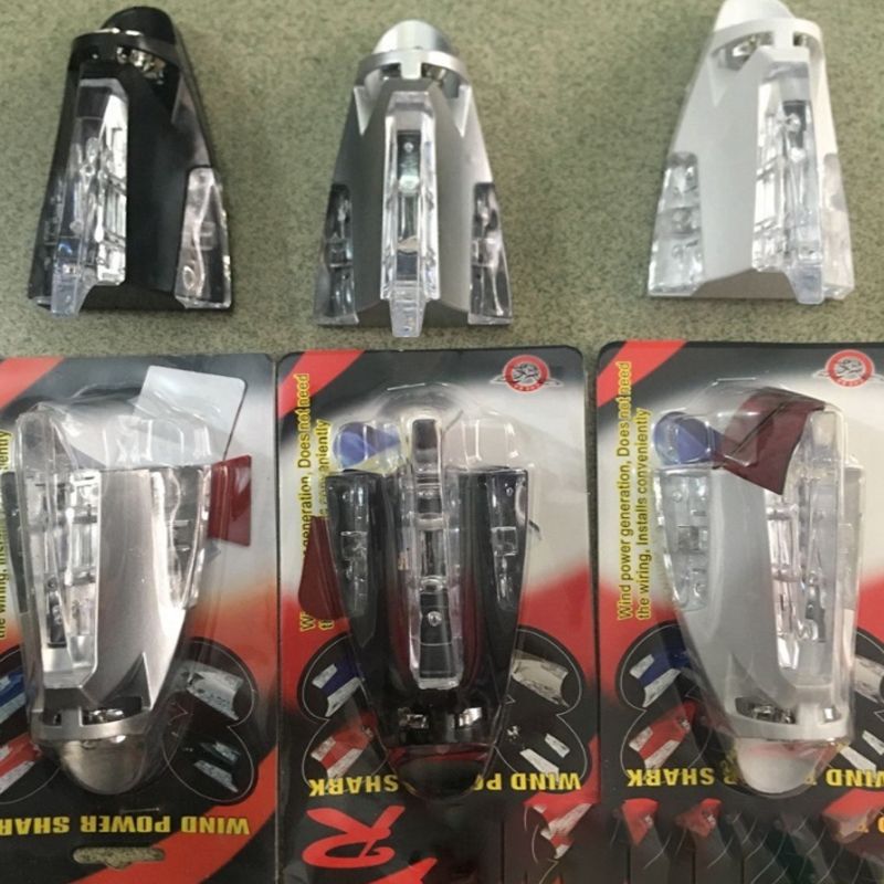 汽车风吹天线灯 鲨鱼鳍大风力灯 汽车节能风能灯 汽车警示灯产品图