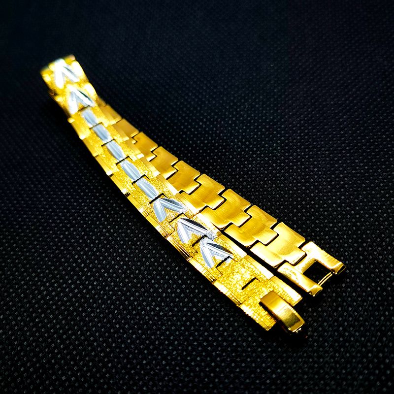 The frosted, embroidered and gold-plated bracelet for men engaged in foreign trade does not fade