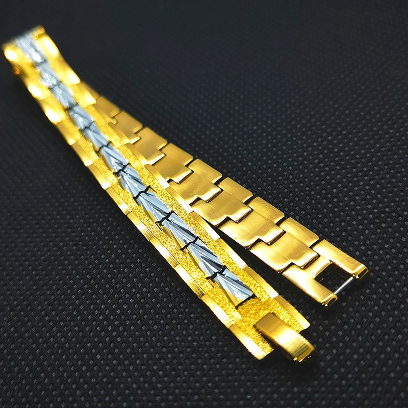 A 2021 new 18k men's bracelet with a full brushed finish detail image 1