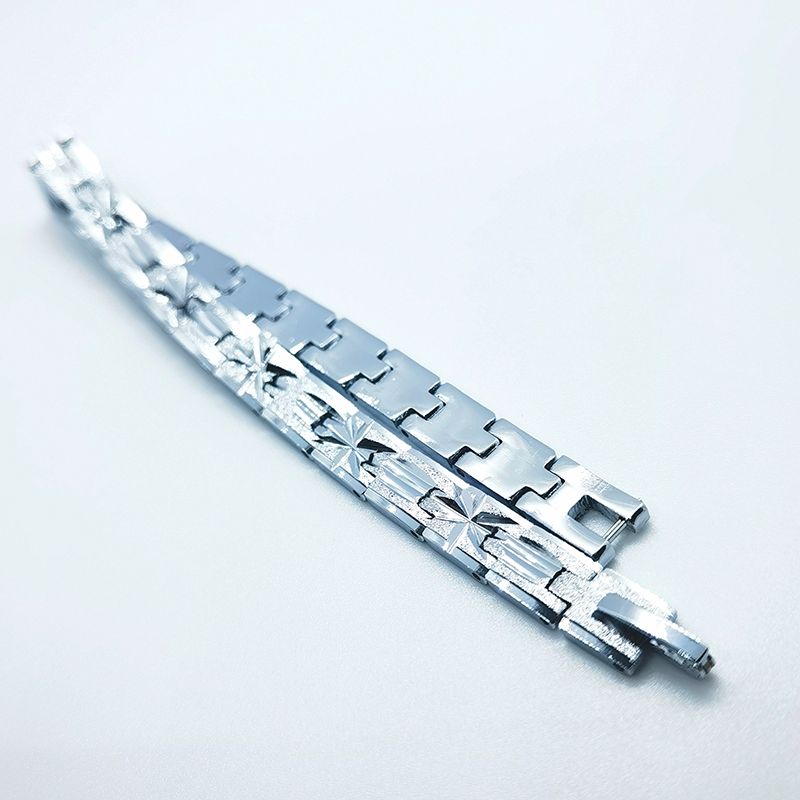 The 2021 new bestseller women's white gold plated bracelet with frosted and engraved patterns Specification image