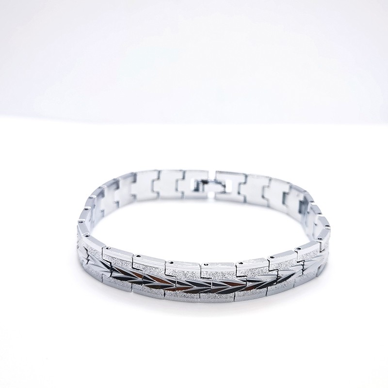 A new best-selling women's white gold plated bracelet with a frosted and engraved pattern detail image 1