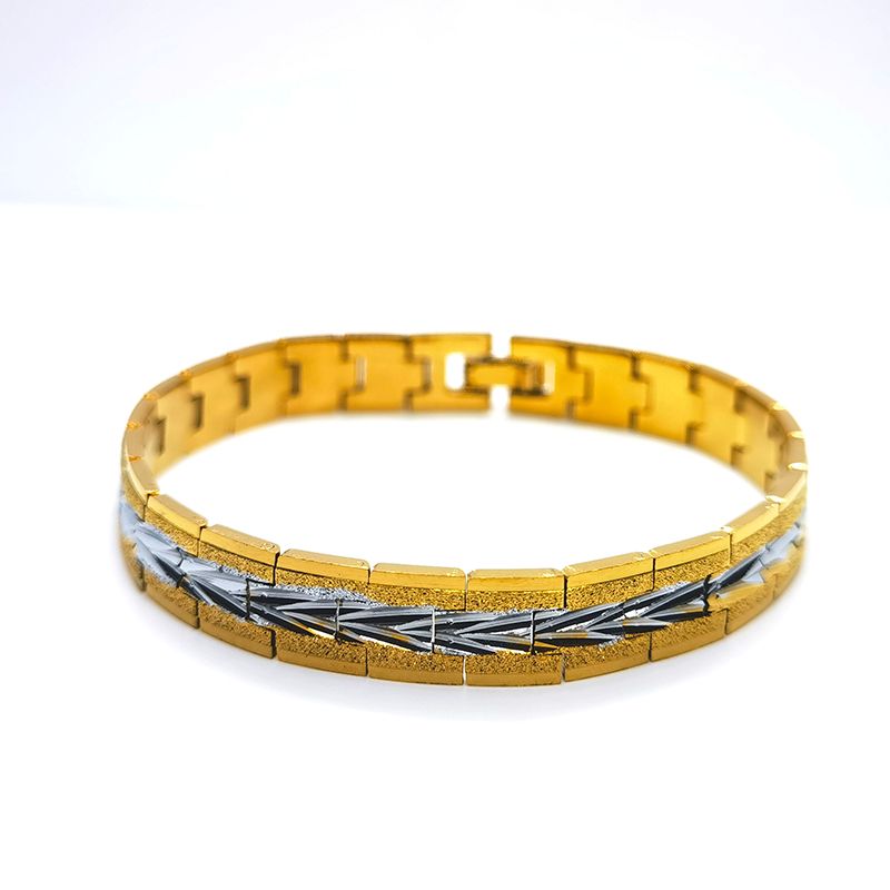 A 2021 new 18k men's bracelet with a full brushed finish details Picture