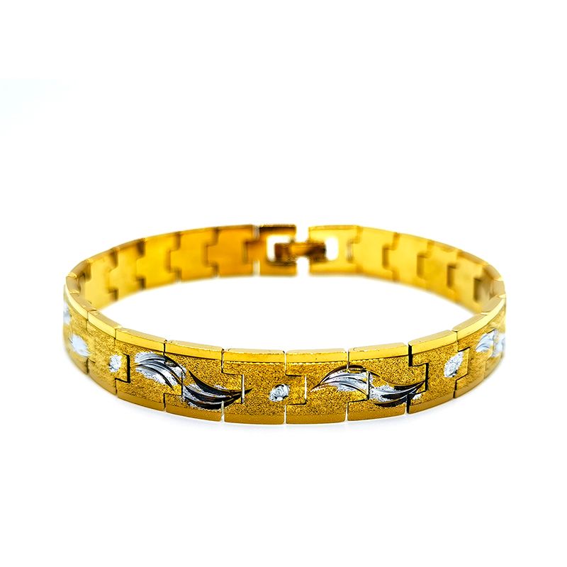 The Vietnamese sandgold men's bracelet features a frosted and engraved pattern that does not fade