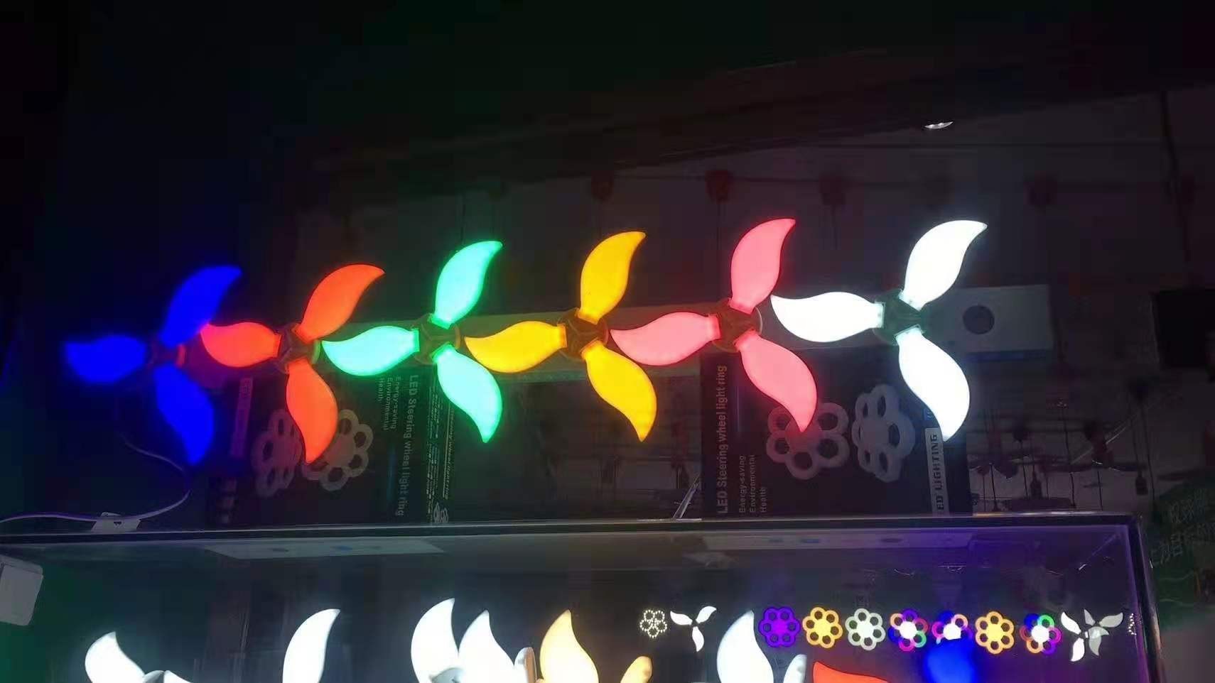 跨境新款LED叶子灯 三叶可折叠飞碟灯e27螺口可折叠高亮风扇灯