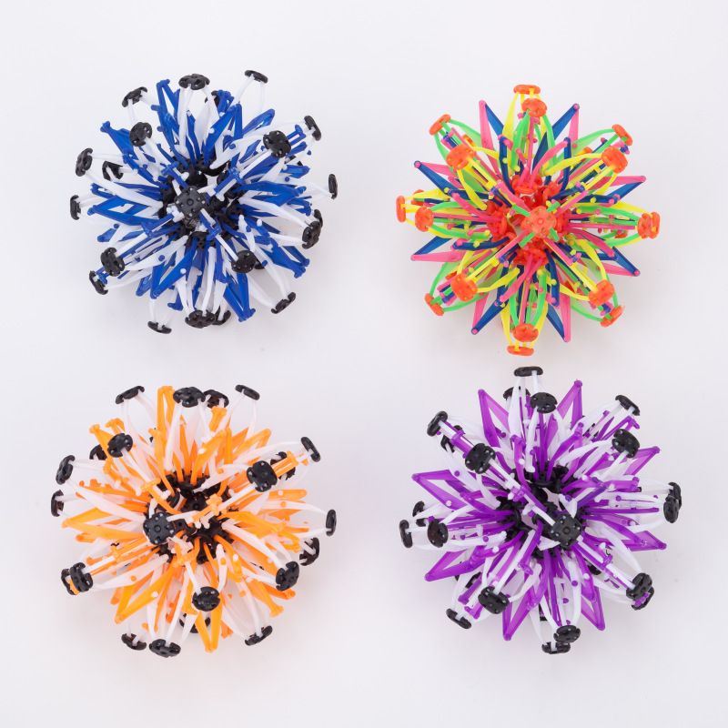 Telescopic magic ball, large flowering ball, 32CM flowering ball, telescopic player, throwing ball, children's outdoor toy, 28CM, 24CM telescopic magic ball Application Scenario
