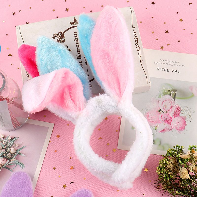 发光毛绒兔耳朵细节图