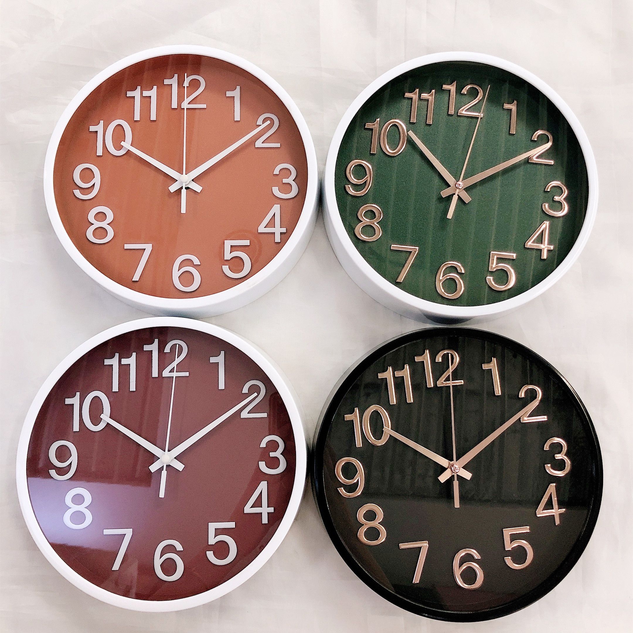 Creative, simple and fashionable living room three-dimensional digital scale wall clock, round quartz wall clock, 8-inch quartz watch Specification image