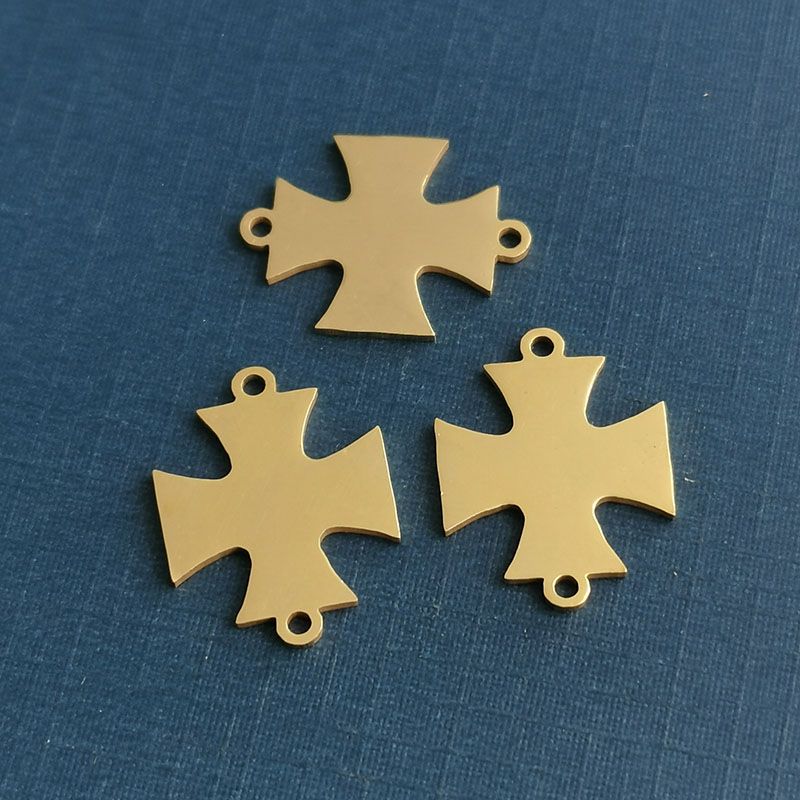 DIY handcrafted pendant, double hanging mini cross pendant, European and American bracelet, titanium steel jewelry accessory details Picture