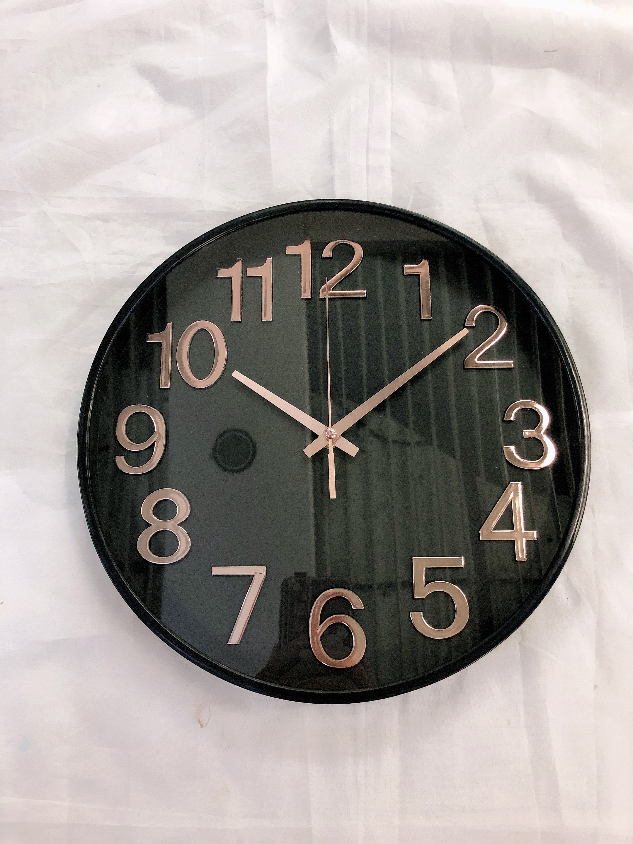 Creative, simple and fashionable living room 12-inch 30cm three-dimensional digital scale wall clock, round quartz wall clock detail image 5