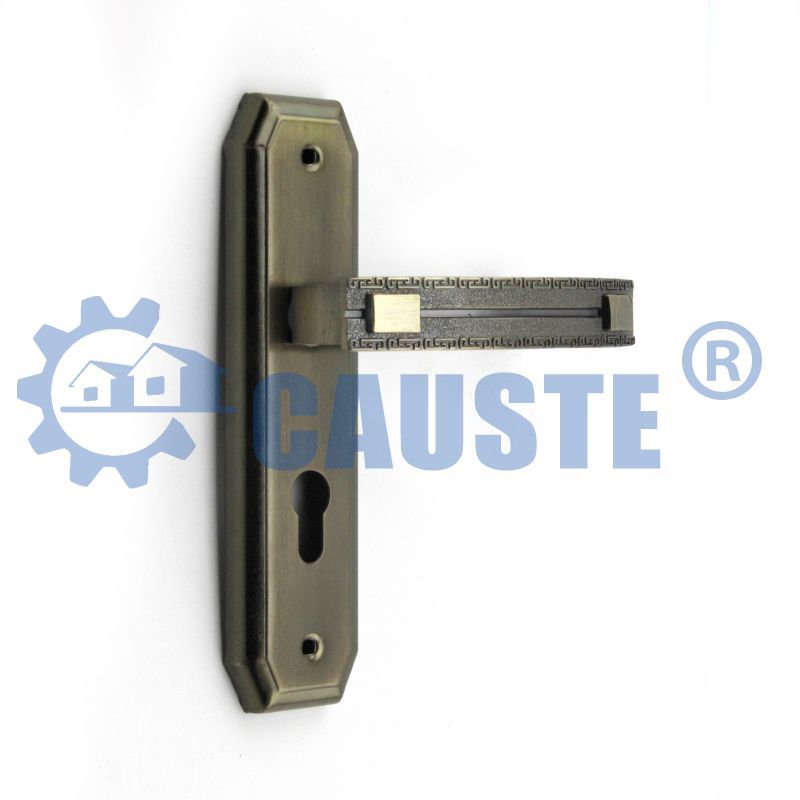 The bearing machine door lock has a brass lock core on one side and a brass key for opening the door lock