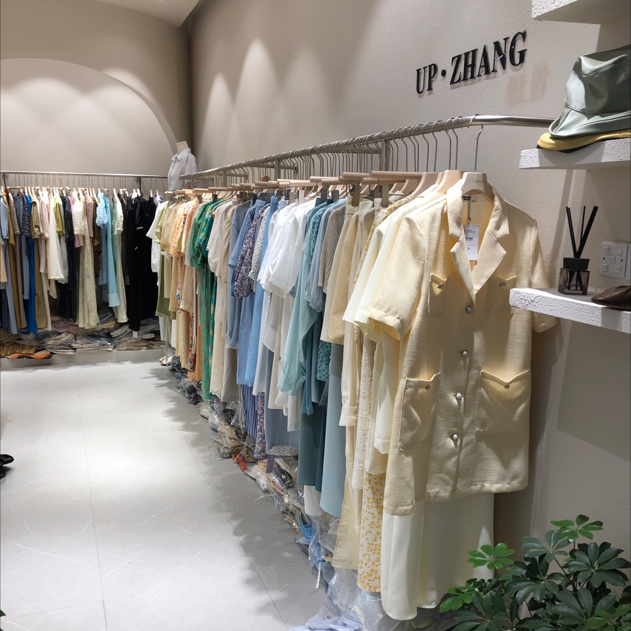 UP·ZHANG describe pic - 2