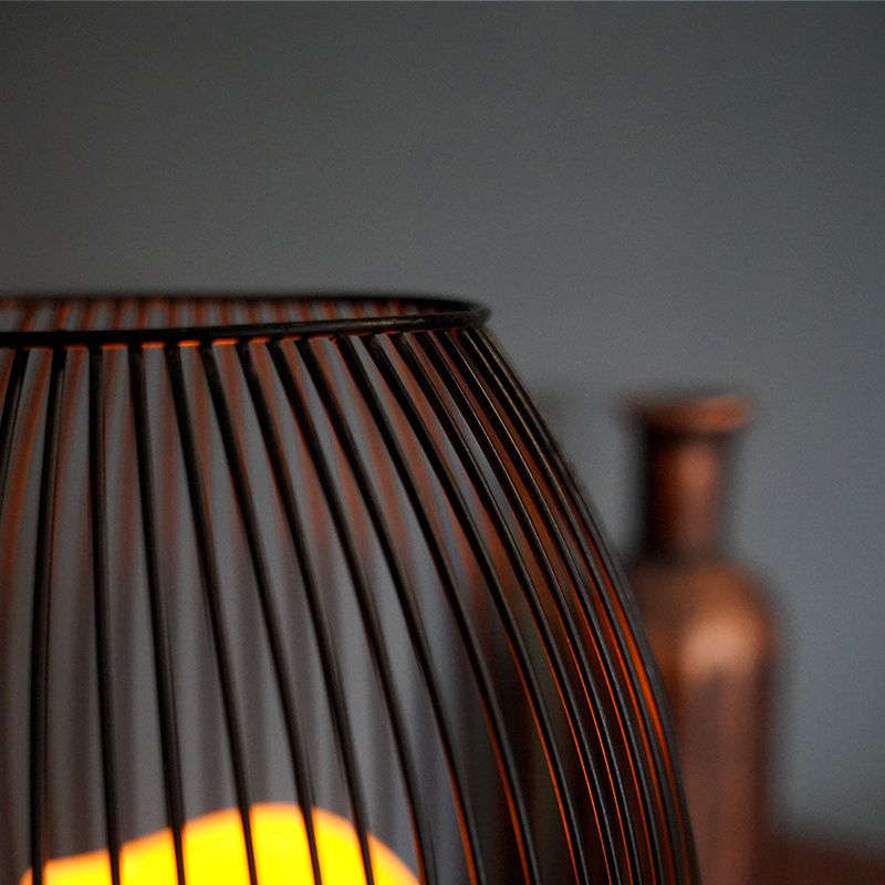 Nordic minimalist iron candlestick decoration, led simulation candle holder, coffee restaurant, creative indoor home craft Specification image
