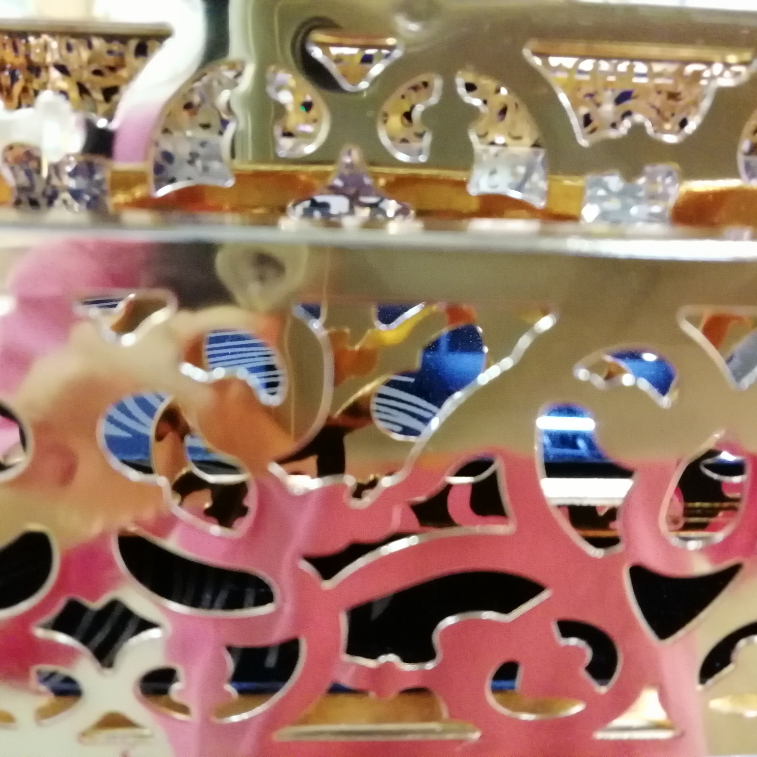 金色羽毛镂空雕花托盘（大）图