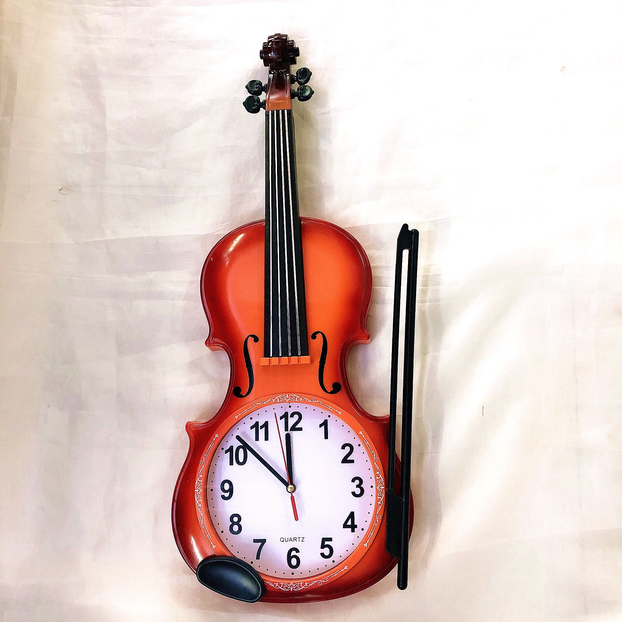 仿真提琴模型客厅墙钟艺术怀旧装饰办公摆钟