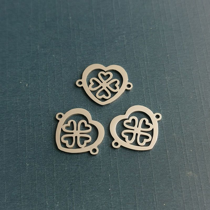 Cross-border new product diy jewelry accessories: titanium steel smooth four-leaf clover accessory bracelets and necklaces, four-leaf clover pendants