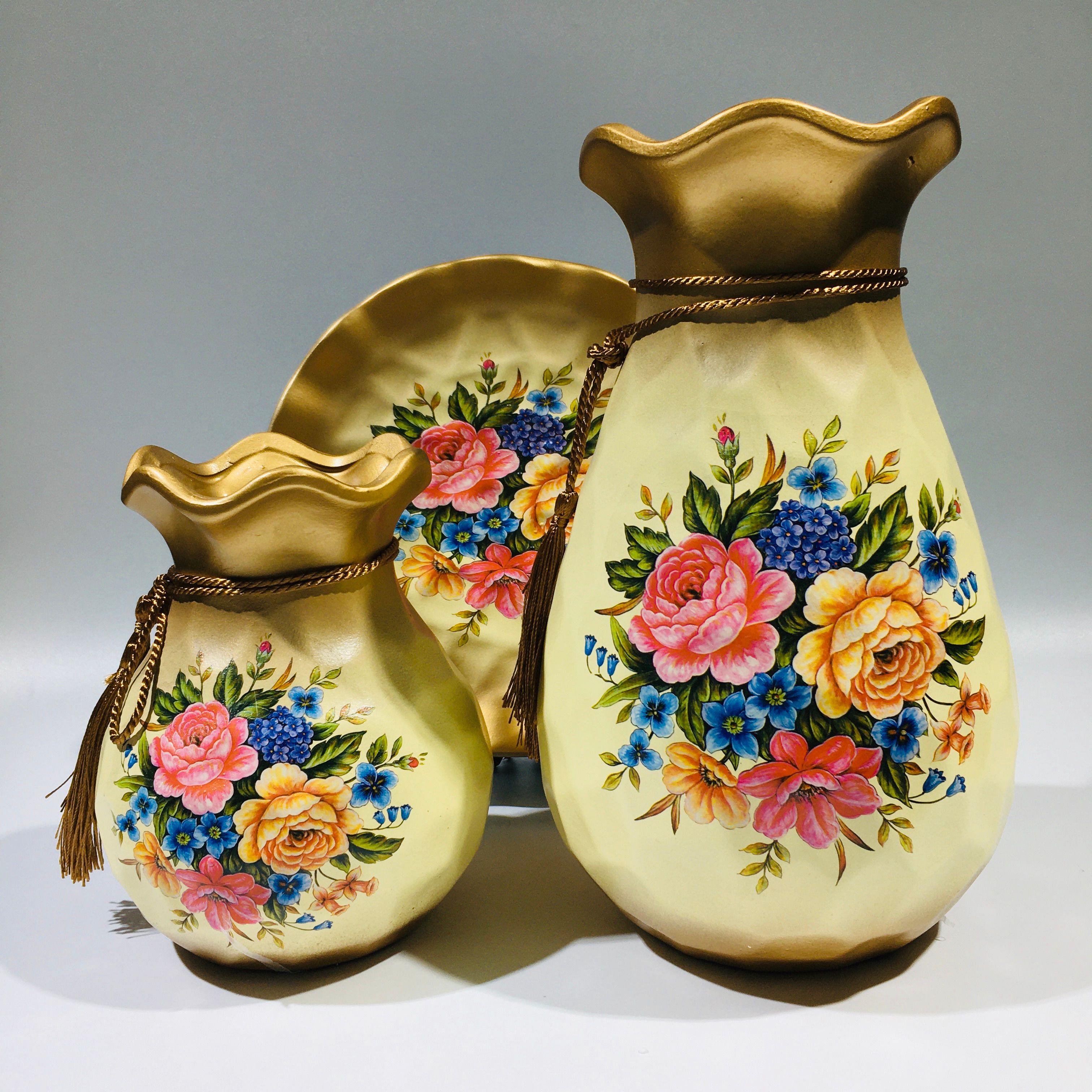 Yiwu small commodity city ceramic vase three-piece set TV ca