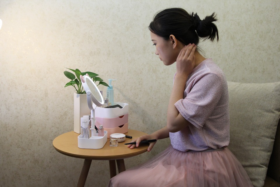 LED化妆镜子带灯美妆智能补光详情图3