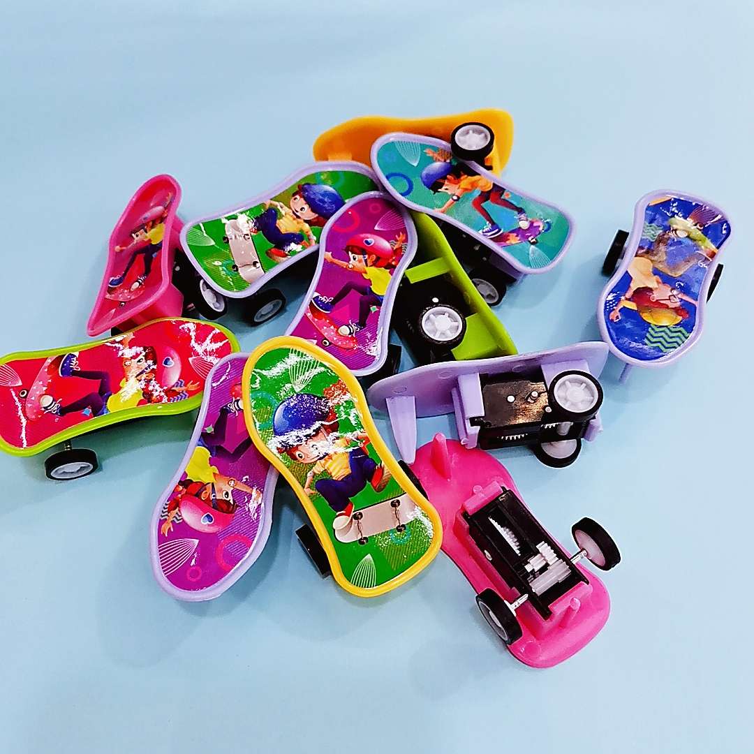 回力滑板车幼儿指尖比拼玩具扭蛋货源赠品配件男孩玩具厂家直销详情图4