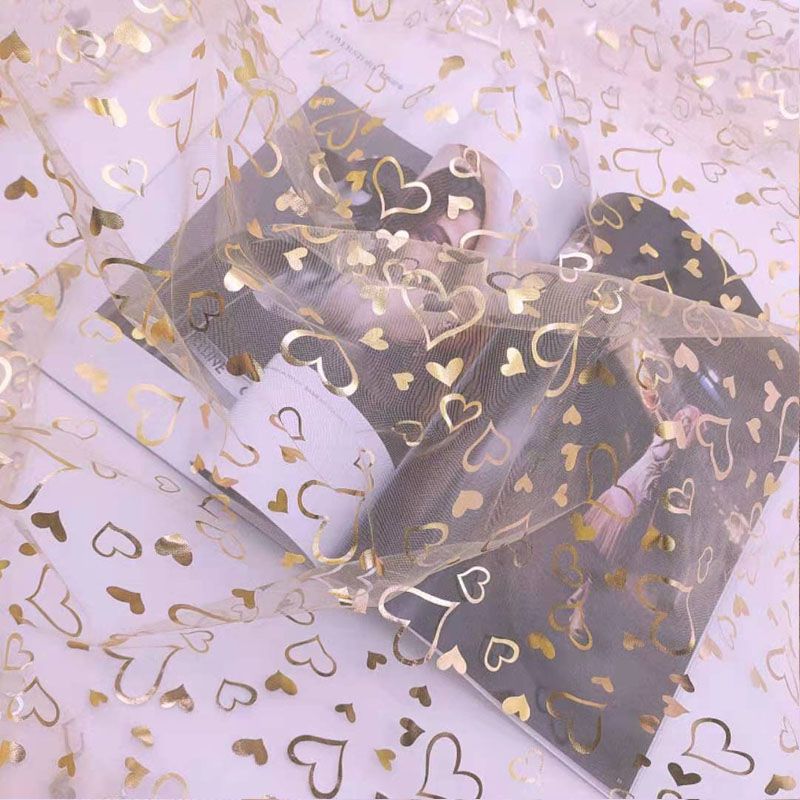 Gold-embossed heart-shaped soft mesh fabric, photo fabric, clothing fabric, stage costume, puffy skirt, DIY handicrafts, accessories
