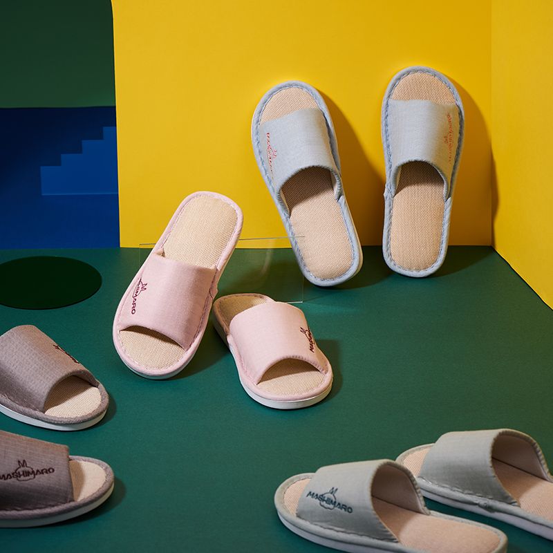Linen slippers for women, summer, spring, autumn, home, indoor anti-slip, household, all-season floor slippers, cotton and linen, rogue rabbit slippers for men Application Scenario