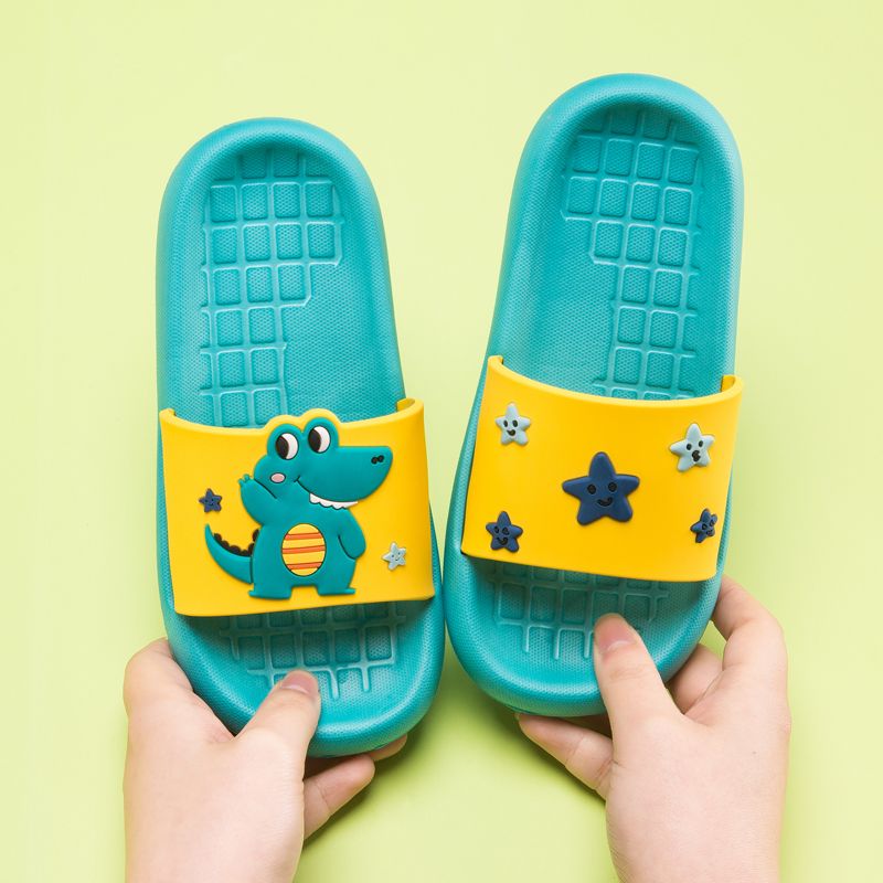 Summer anti-slip soft-soled children's slippers for girls to take a bath indoors and for boys to wear dinosaur slippers outside Item Picture