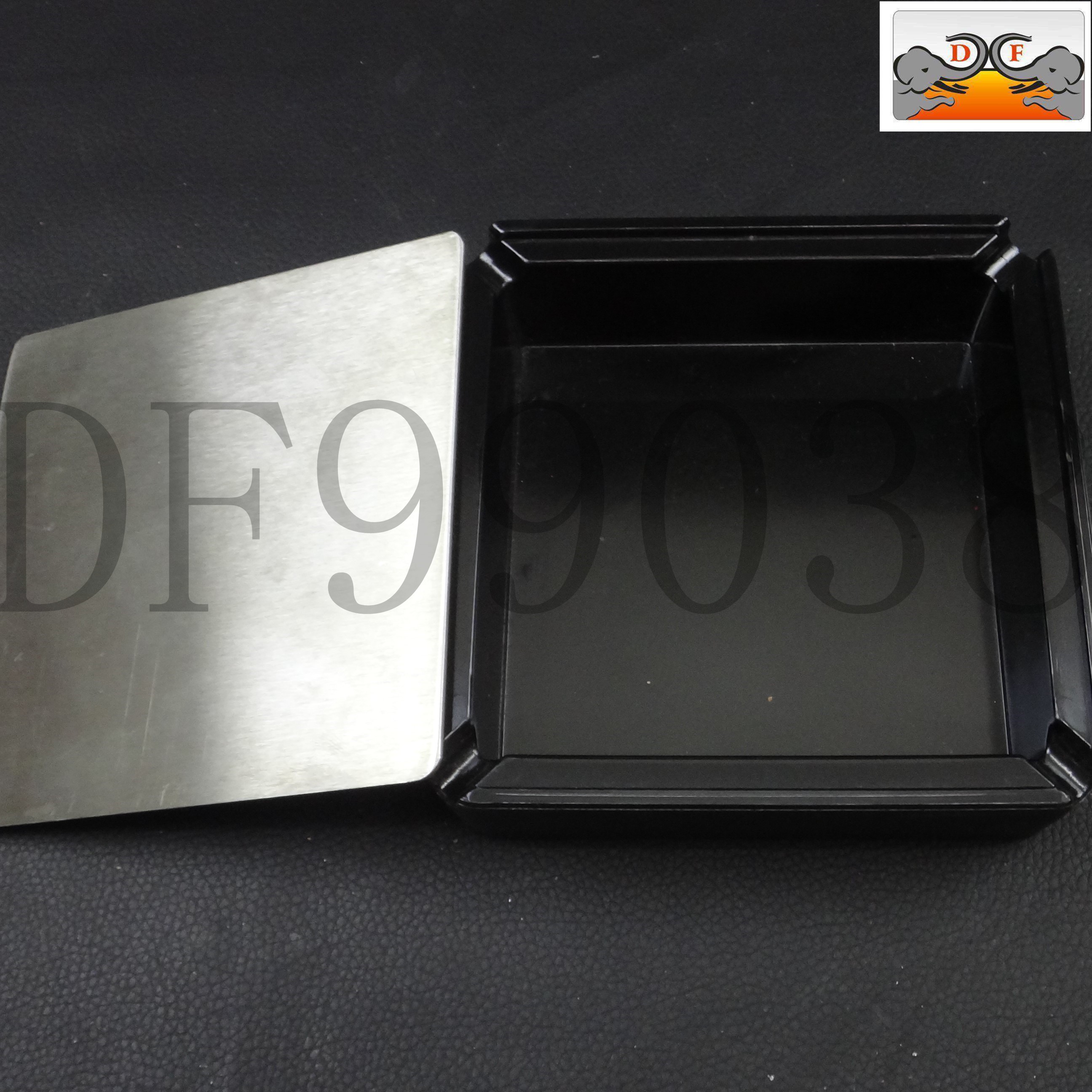 DF99038 创意树脂烟灰缸 DF Trading House详情3