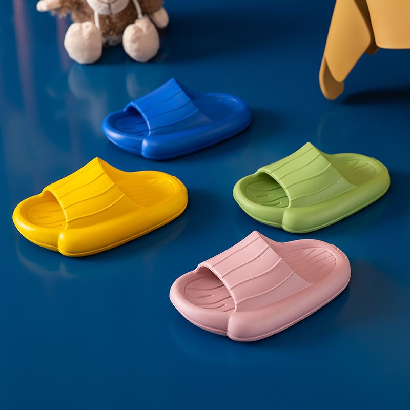 Children's slippers for summer babies, boys and girls, indoor home bathroom bathing, anti-slip soft soles, spring and autumn children's cool slippers Item Picture