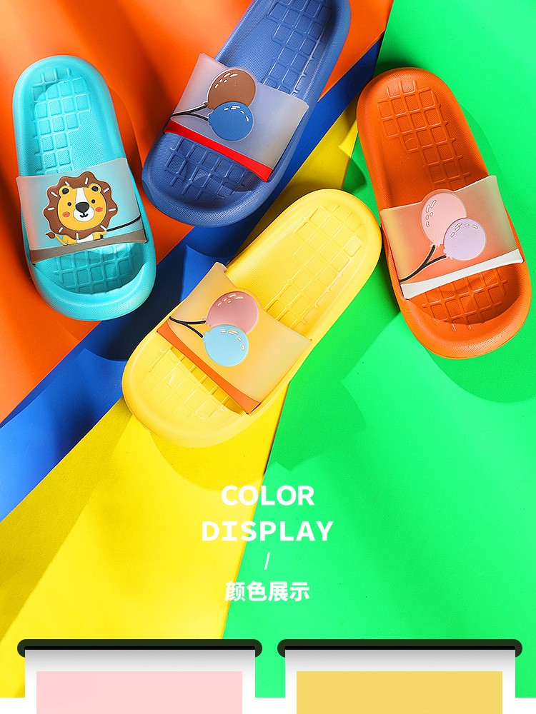 Niños adorables dibujos animados cool slippers verano antideslizante slippers para niños casa baño baño para padres uso interior y exterior detail image 4