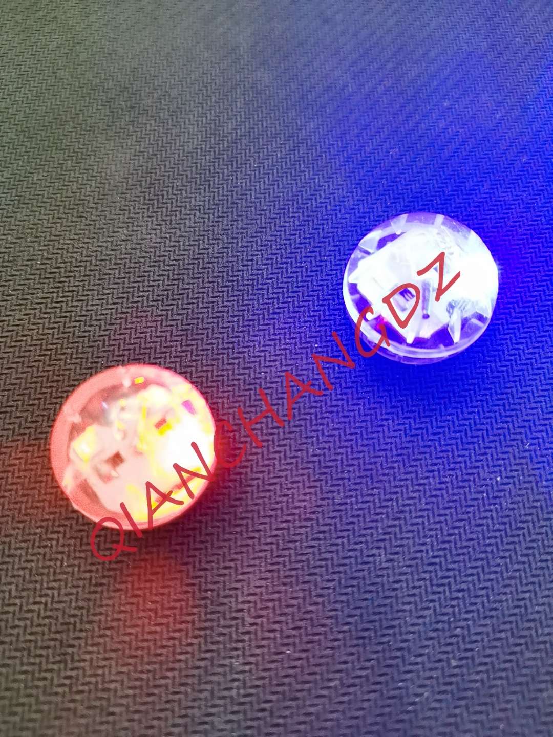 不防水水晶球led灯玩具配件震动球跳跳球详情图3