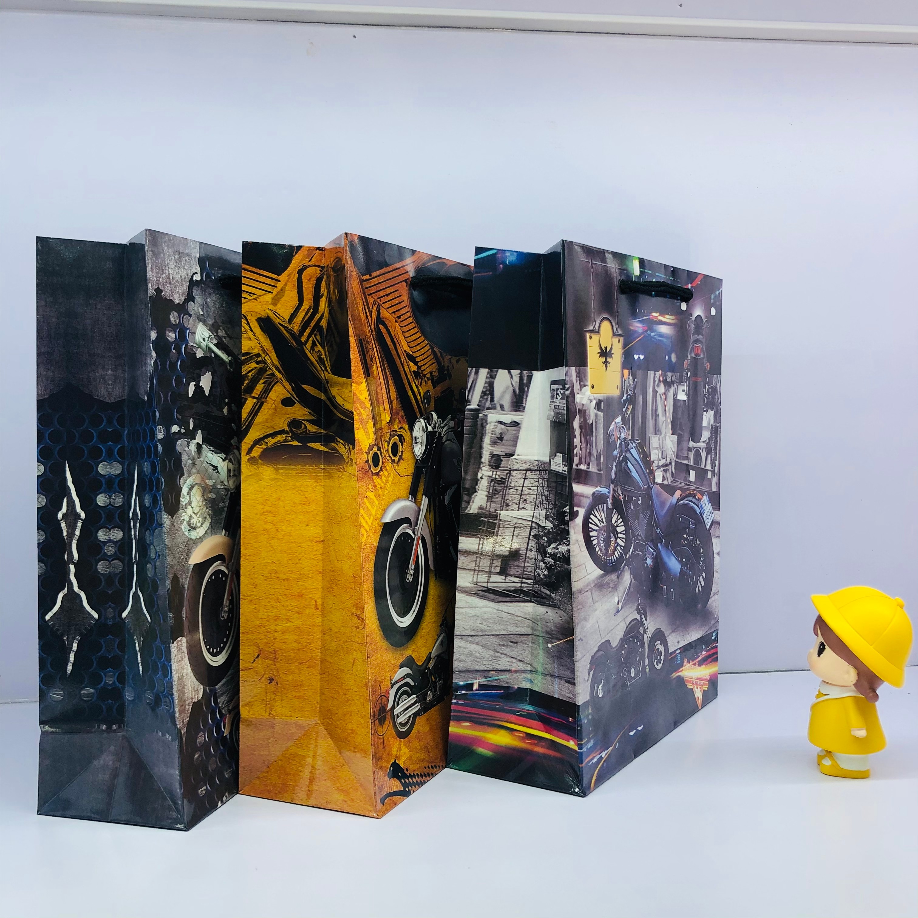 厂家可定制礼品袋环保纸袋手提袋购物袋服饰生日父亲节摩托铜板纸袋详情图2