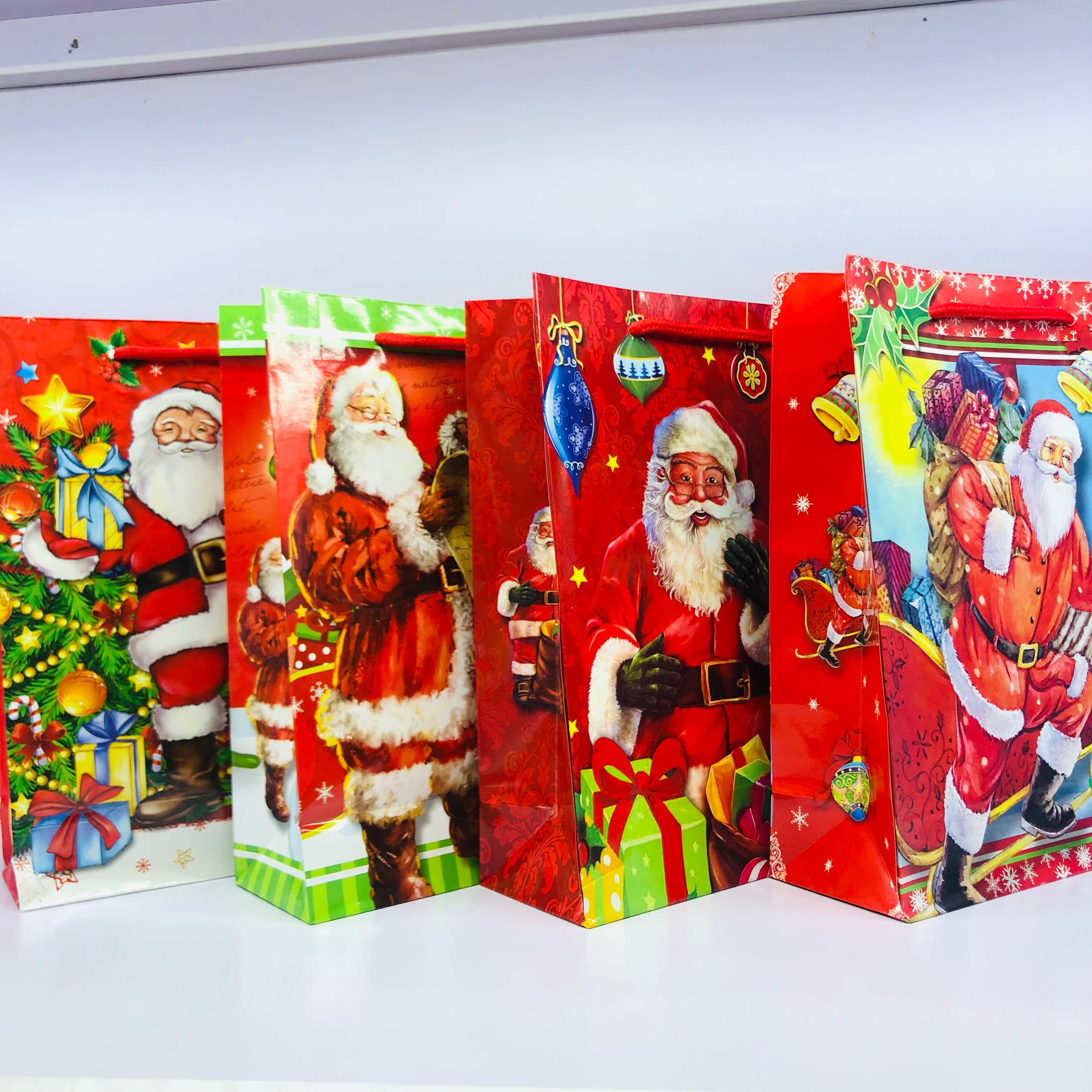 圣诞节礼品袋圣诞纸袋平安夜礼物包装圣诞树铜板纸袋圣诞礼品袋详情图2
