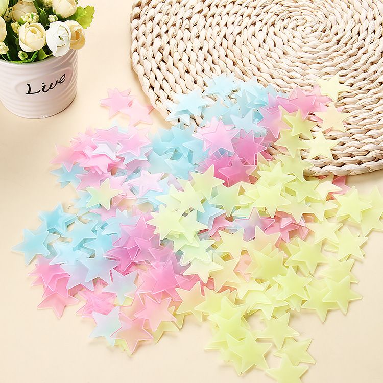 Glow-in-the-dark stickers Cartoon heart pattern Children's room bedroom stickers glow-in-the dark wall stickers