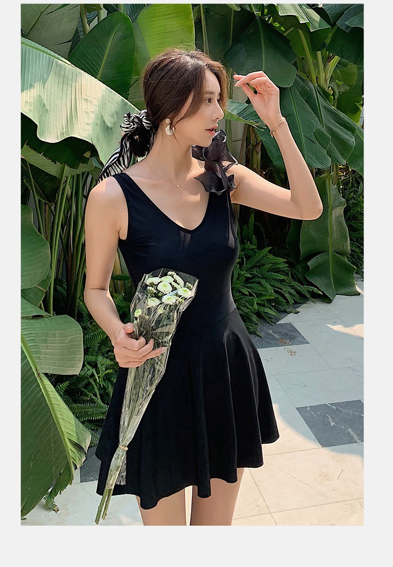 Swimsuit Women's Summer 2021 New One-Piece Dress Conservative Belly Cover Slimming Plus Size Hot Spring Ins Wind Fairy Fan Swimsuit Elegant One-Piece Love Wave Language Application Scenario