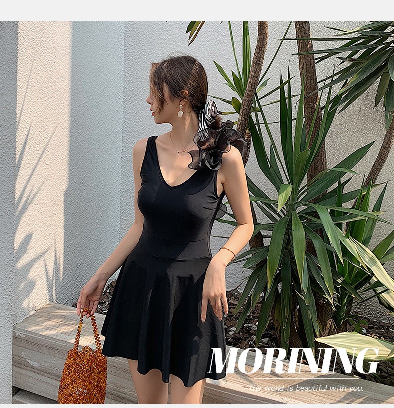 Swimsuit Women's Summer 2021 New One-Piece Dress Conservative Belly Cover Slimming Plus Size Hot Spring Ins Wind Fairy Fan Swimsuit Elegant One-Piece Love Wave Language Item Picture
