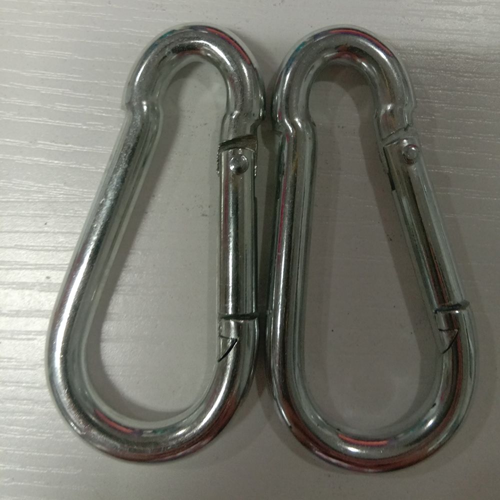 Spring hook, hoist buckle, climbing buckle, galvanized spring hook, 12*140 Application Scenario