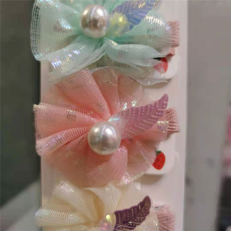 Flower Shadows in Full bloom, popular online fashion hair clips, hair ties and hair bands for girls Application Scenario