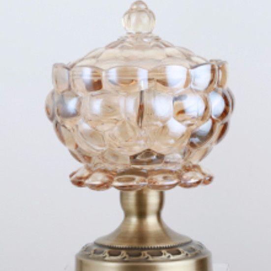 European-style crystal glass candy storage jar decoration, creative home decor with amber platinum cover